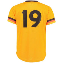 Load image into Gallery viewer, Tony Gwynn San Diego Padres Mitchell &amp; Ness 1982  Jersey - Gold